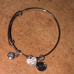 ❤️‍🔥10/$10❤️‍🔥 CHARMIRE Infinity Crystal Rhinestone Silver Metal Bracelet
